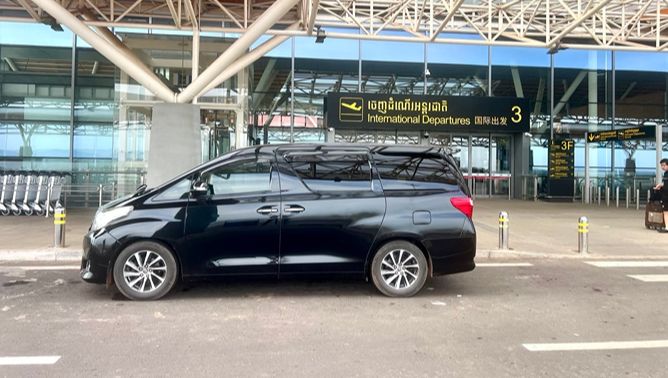 Private taxi transfer from Siem Reap Angkor International Airport (SAI) to Siem Reap city, Cambodia.